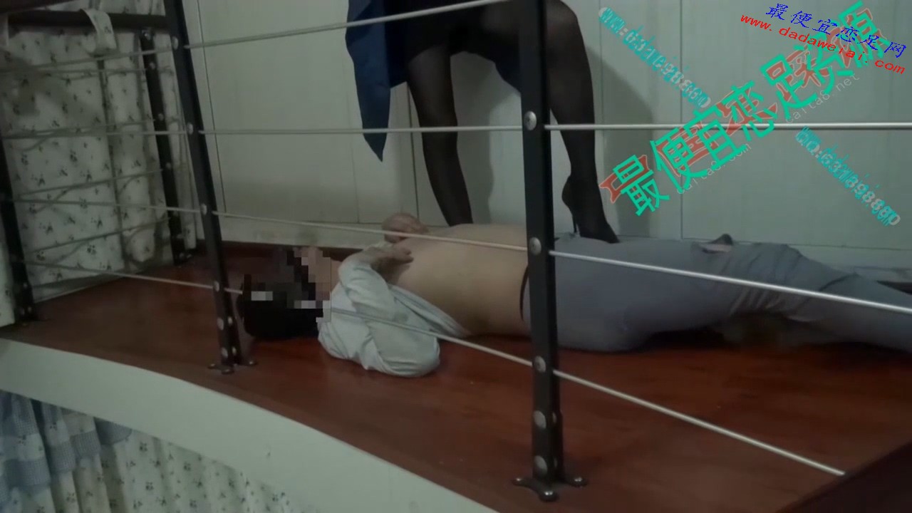 【小刚流浪记】第三集下 小刚被遗弃,继续被女教师收留.mp4_20161003_190458.268.jpg